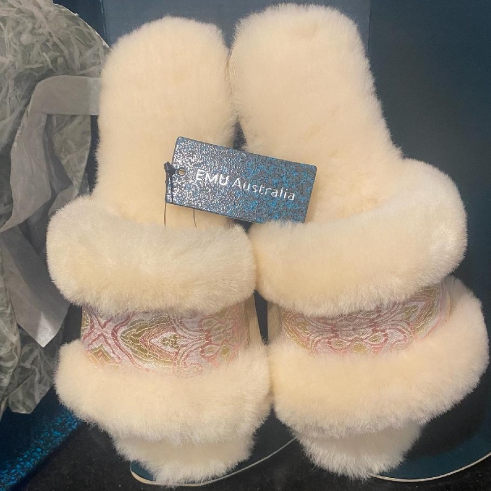 EMU AUSTRALIA WRENLETTE PAISLEY SLIPPERS. WOMEN. SIZE W-F7/M-H6. NEW-IN THE BOX